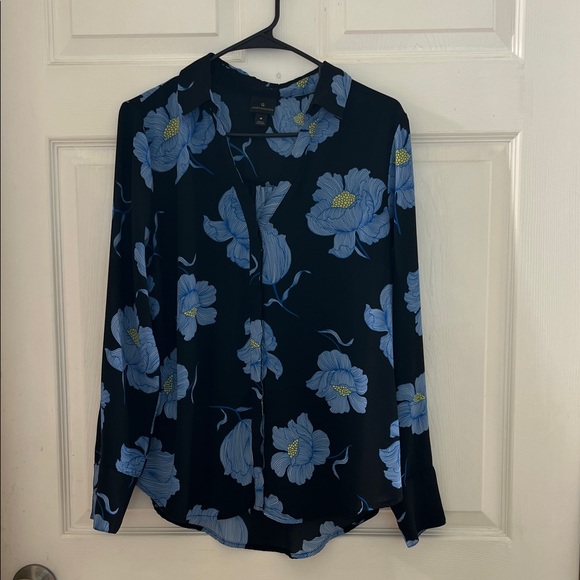 Elegant Floral Blouse in Black and Blue - Picture 1 of 2